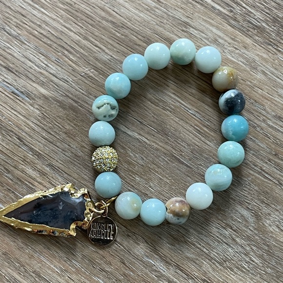 Kinsley Armelle Bracelet Stack - Picture 8 of 8